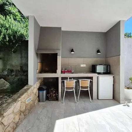 Melone 2 Dramalj By Guide